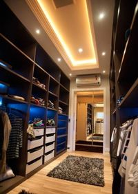 Большая открытая гардеробная комната с комбинированным наполнением Мурманск